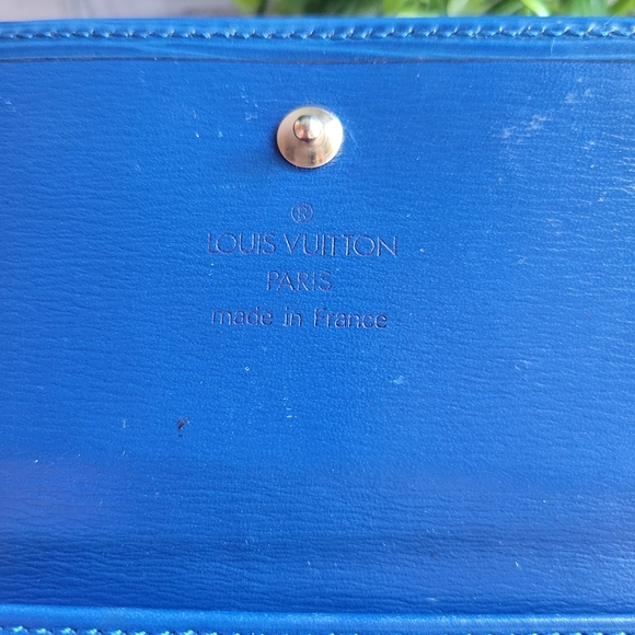 LOUIS VUITTON Blue epi snap bi fold wallet - Picture 5 of 9